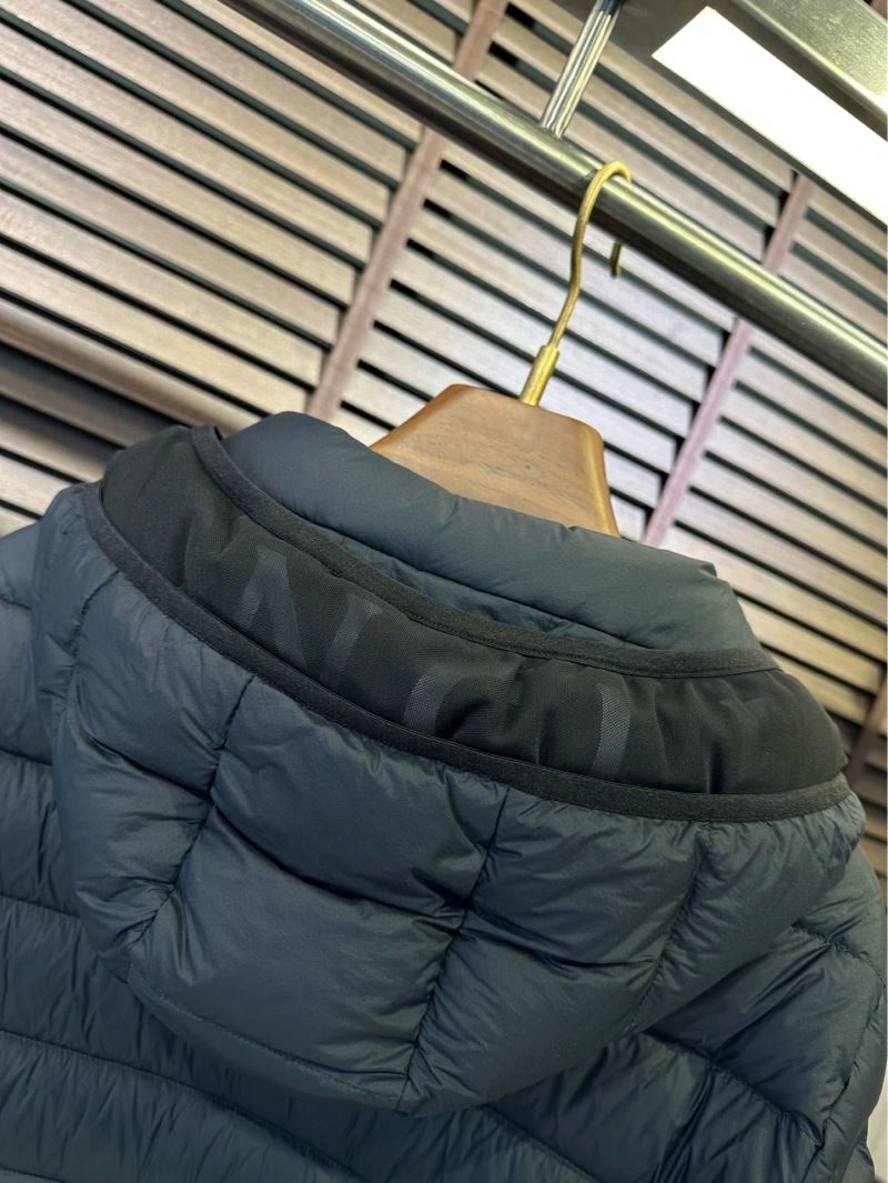 Moncler Down Jackets Premium 144162