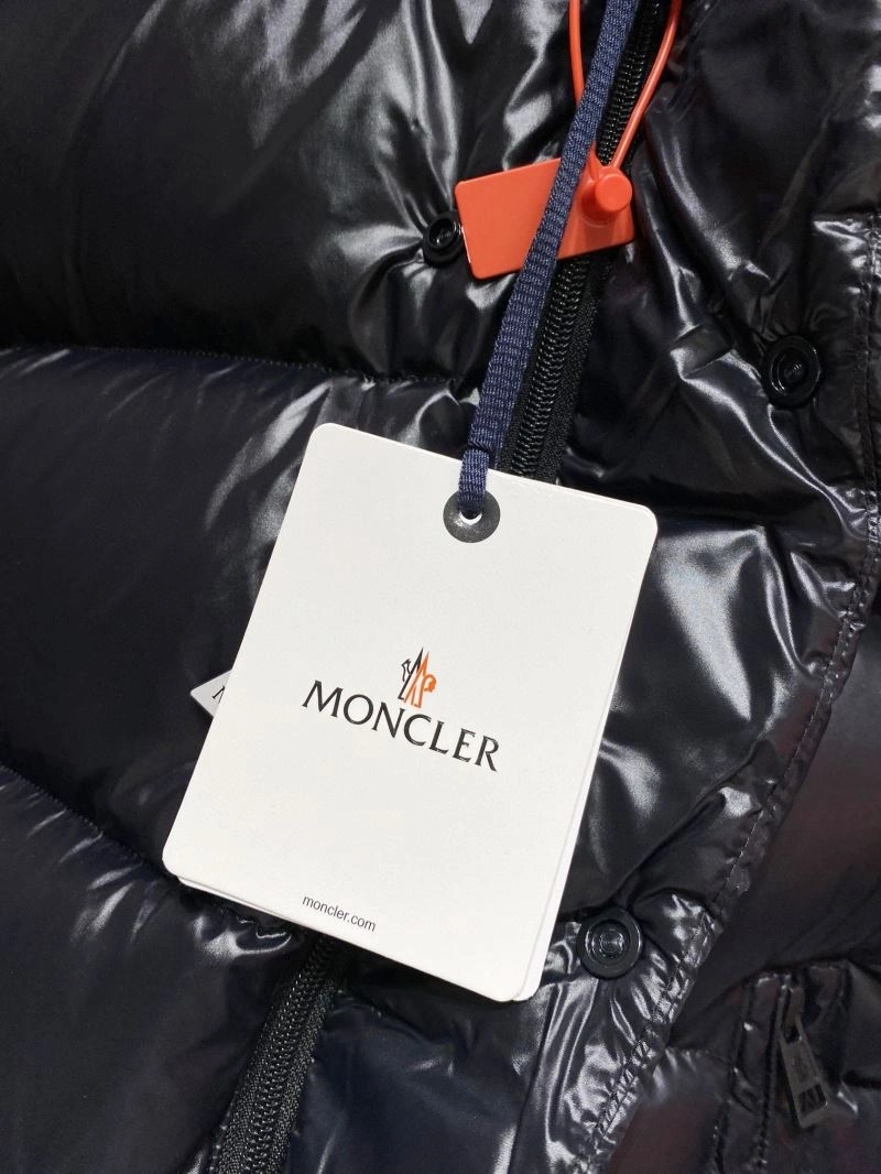 Versatile Moncler Down Jackets 144157
