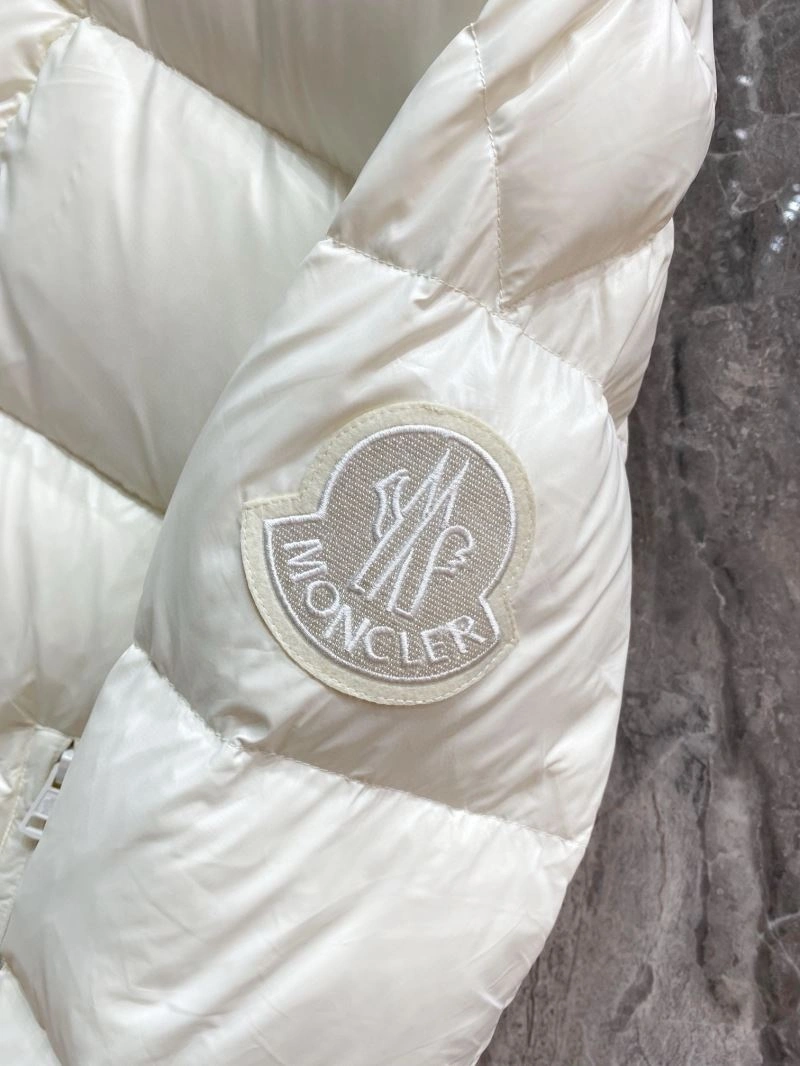 Popular Moncler Down Jackets 144161