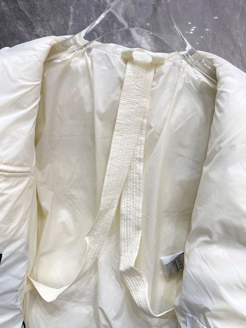 Popular Moncler Down Jackets 144161