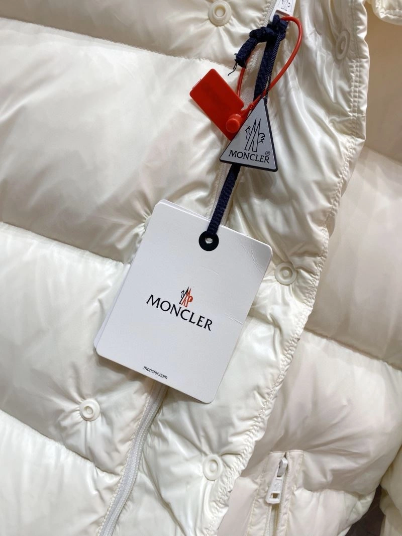 Popular Moncler Down Jackets 144161