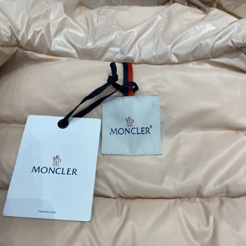 Moncler Down Jackets Comfortable 144154