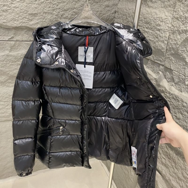 Moncler Down Jackets UrbanChic 139497