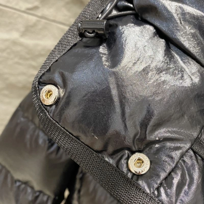 Moncler Down Jackets UrbanChic 139497