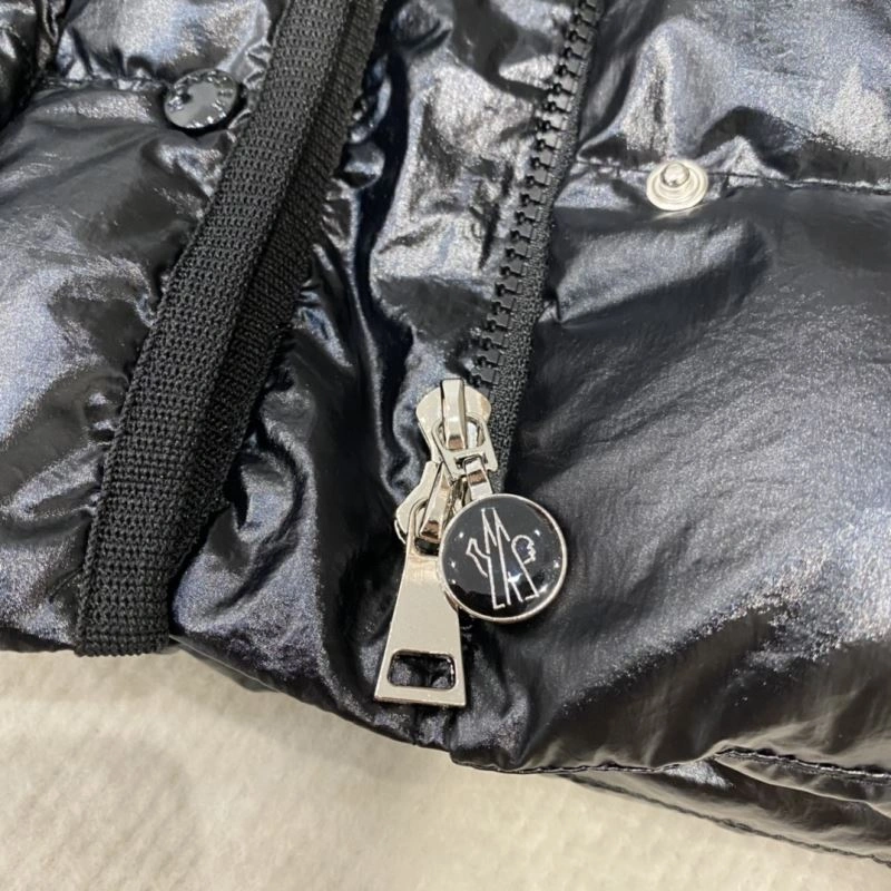 Moncler Down Jackets UrbanChic 139497