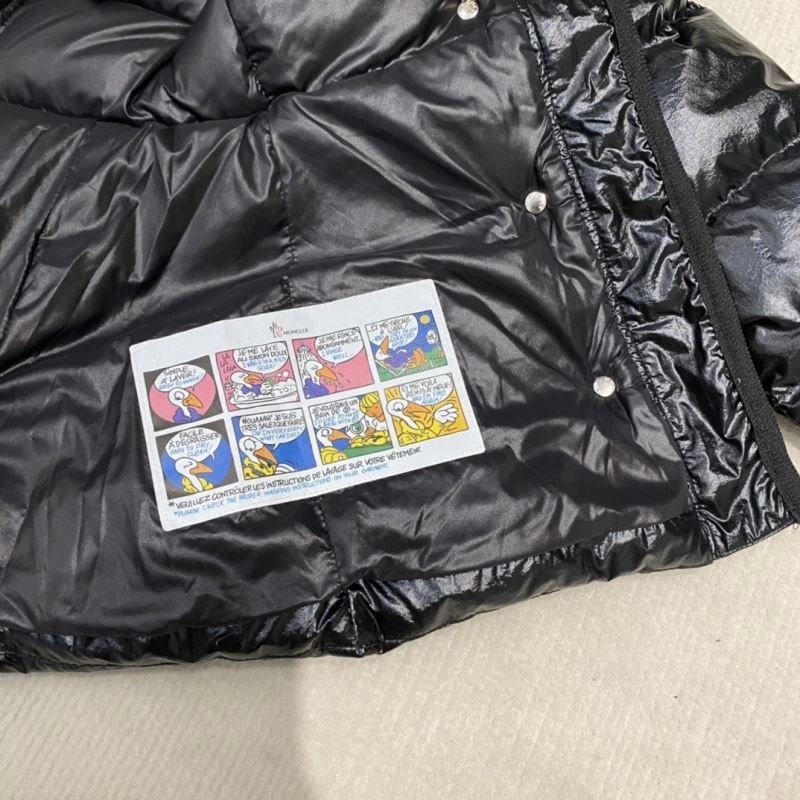 Moncler Down Jackets UrbanChic 139497