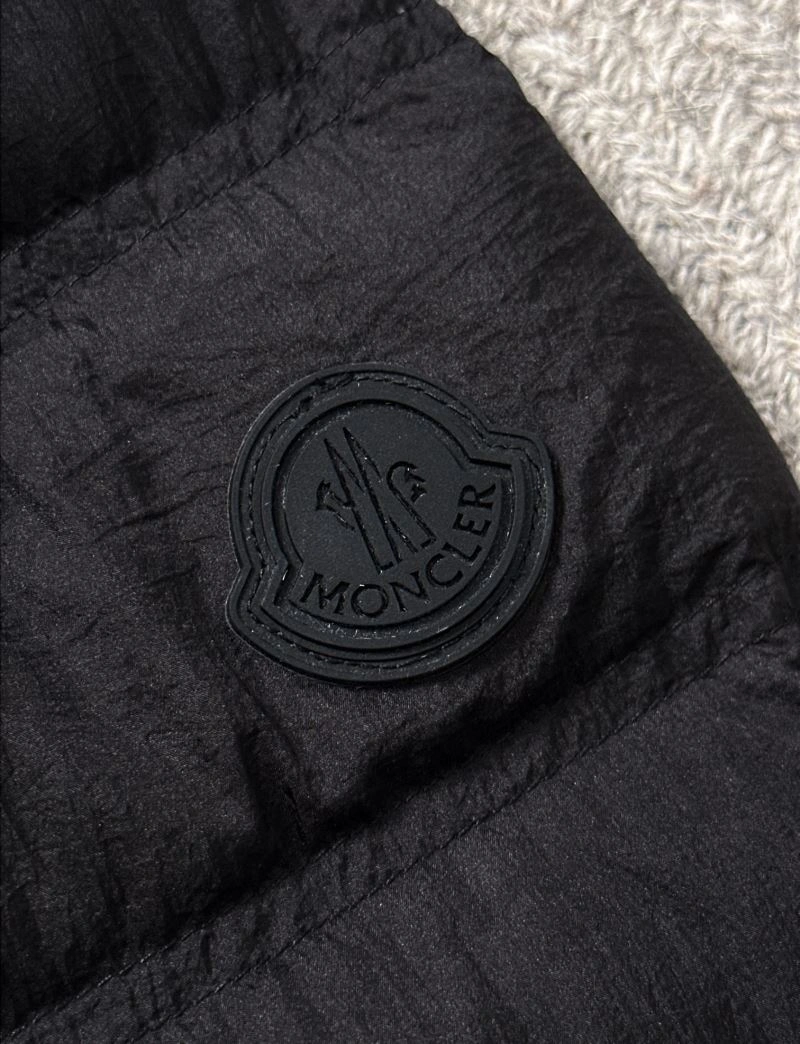 Moncler Down Jackets Sustainable 144143