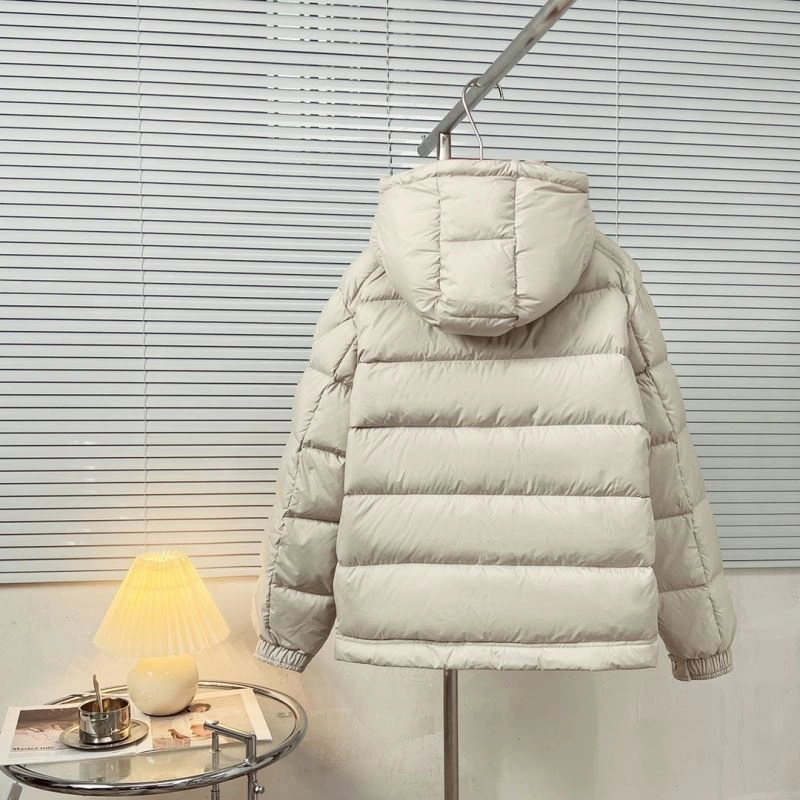 Moncler Down Jackets Durable 144152