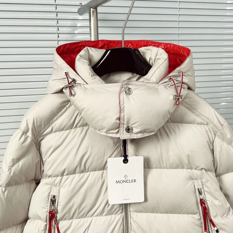 Moncler Down Jackets Durable 144152