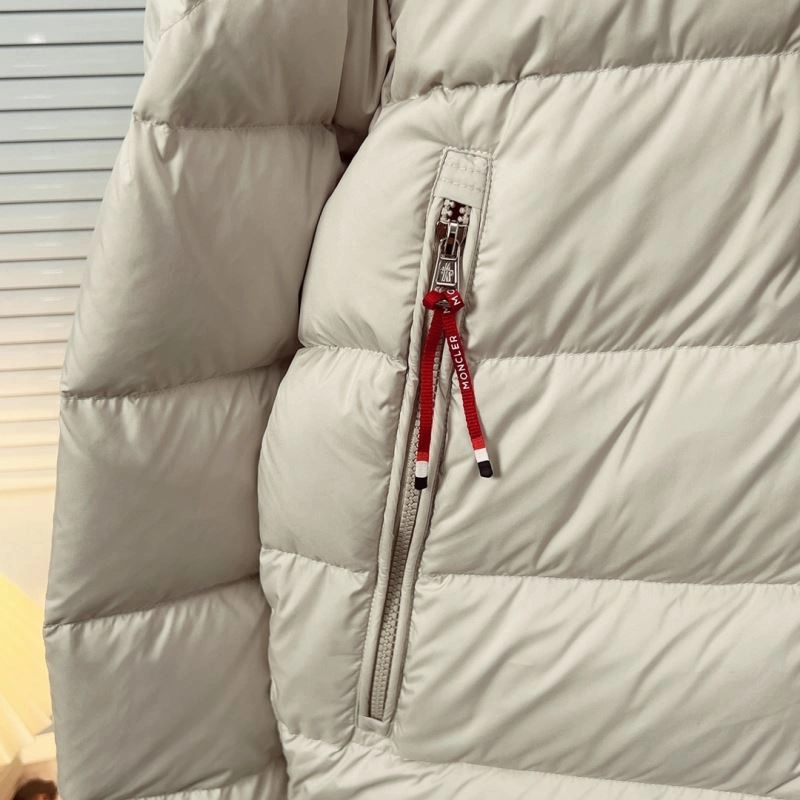 Moncler Down Jackets Durable 144152