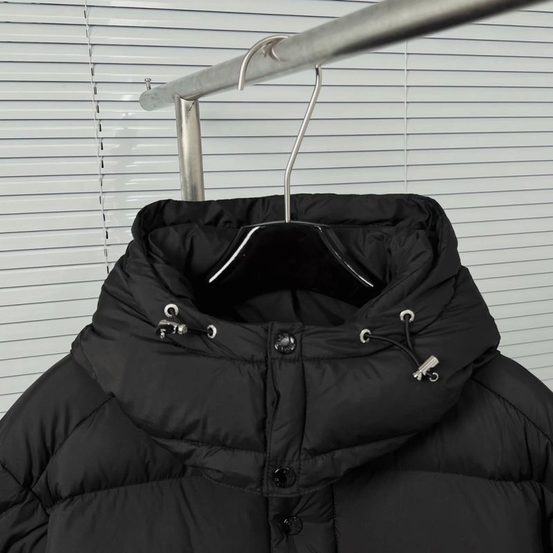 Sleek Moncler Down Jackets 144142