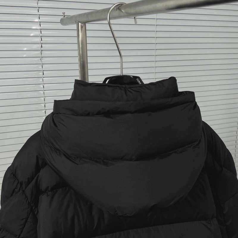 Sleek Moncler Down Jackets 144142