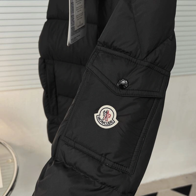 Sleek Moncler Down Jackets 144142