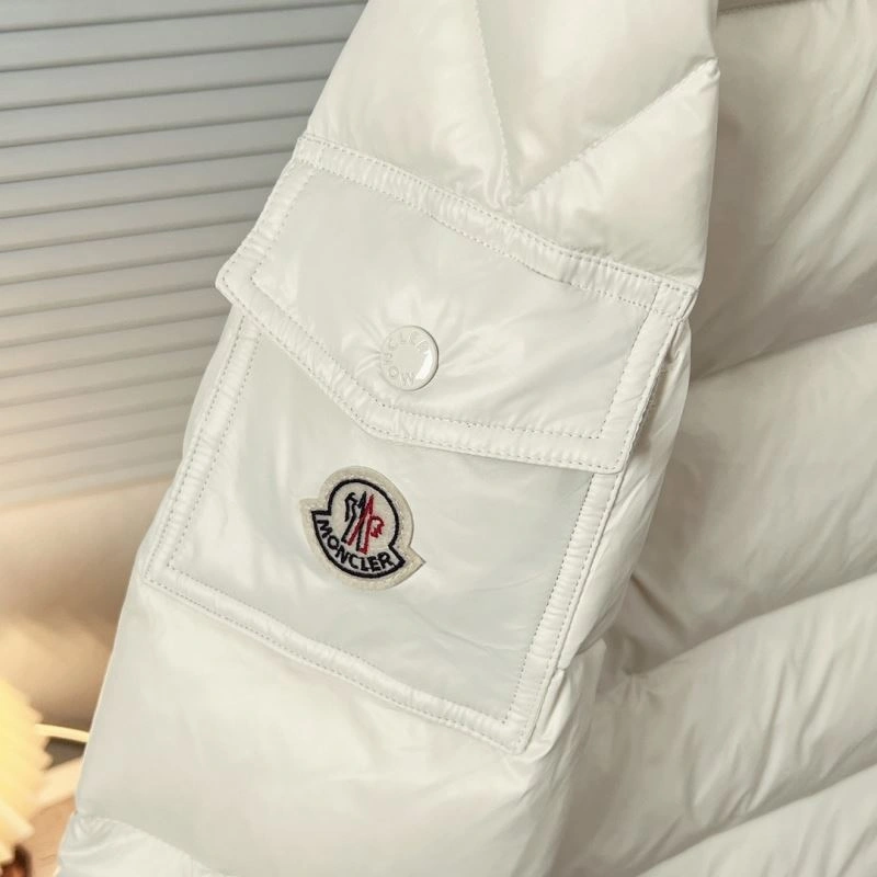 Moncler Down Jackets Classic 144134
