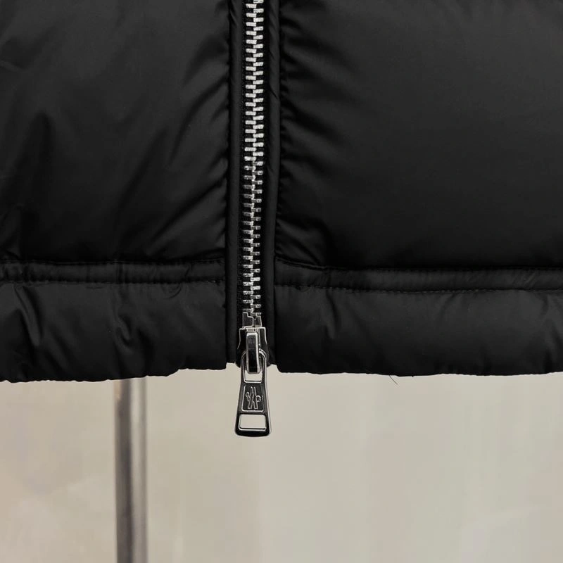 Timeless Moncler Down Jackets 144133