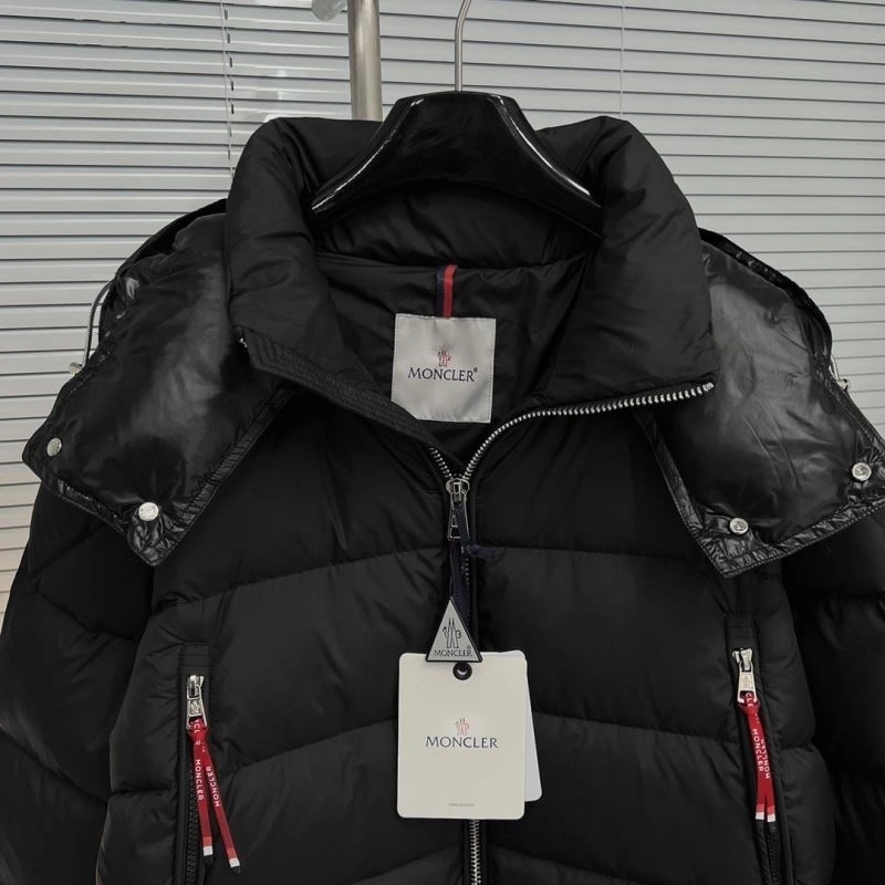 Timeless Moncler Down Jackets 144133