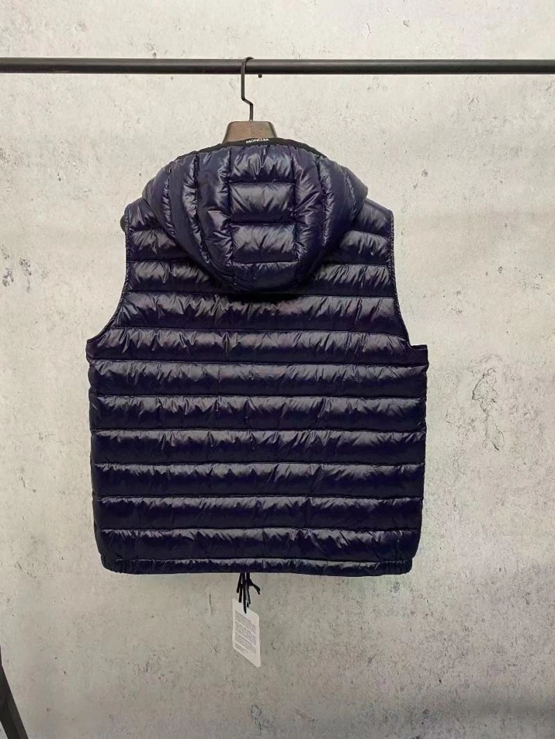 Moncler Down Jackets Supportive 144131
