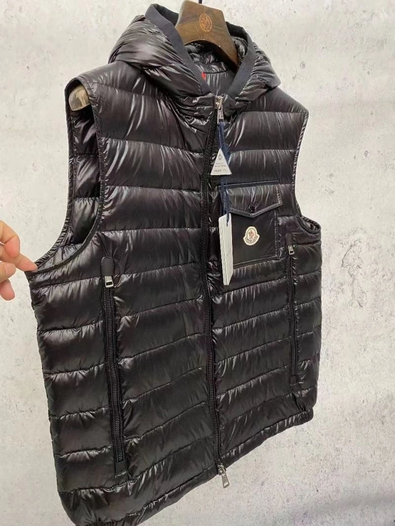 Moncler Down Jackets Supportive 144131
