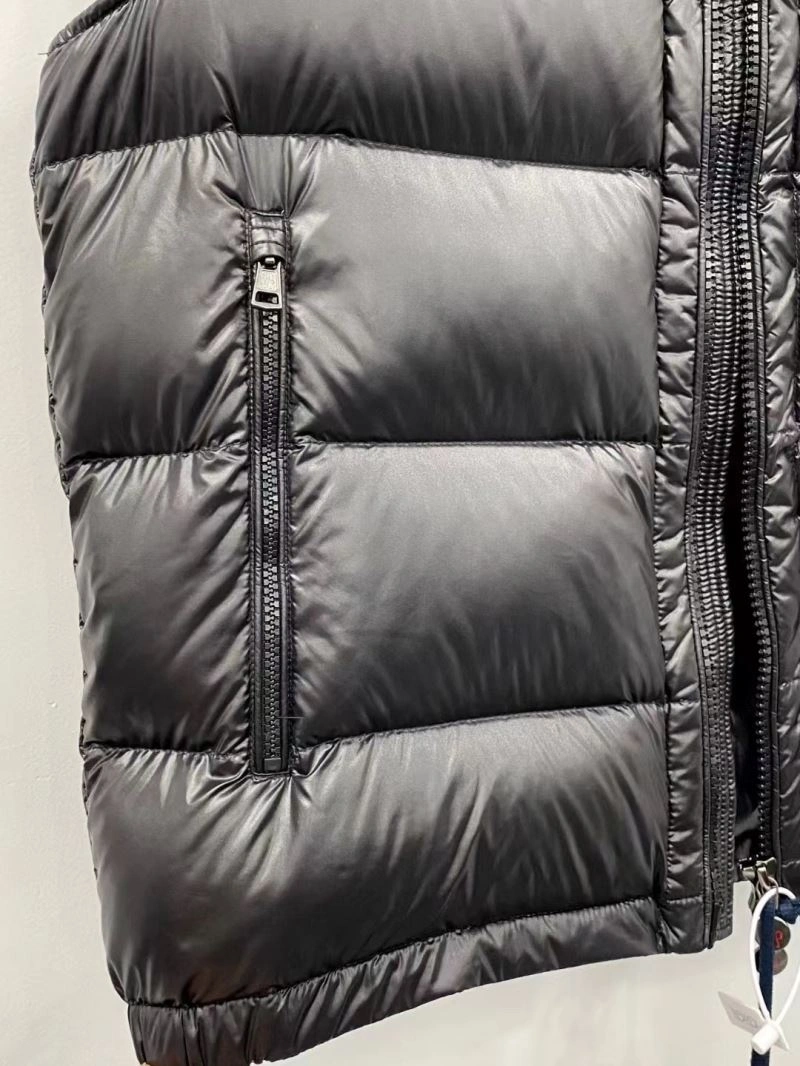 Durable Moncler Down Jackets 144129