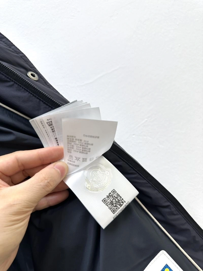 UrbanChic Moncler Down Jackets 144132