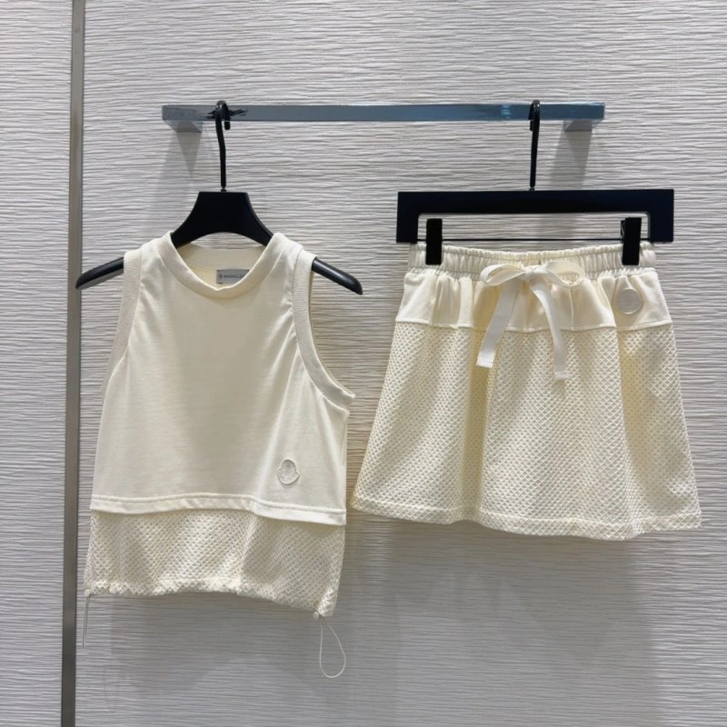 Moncler Dress Suits Sustainable 139687