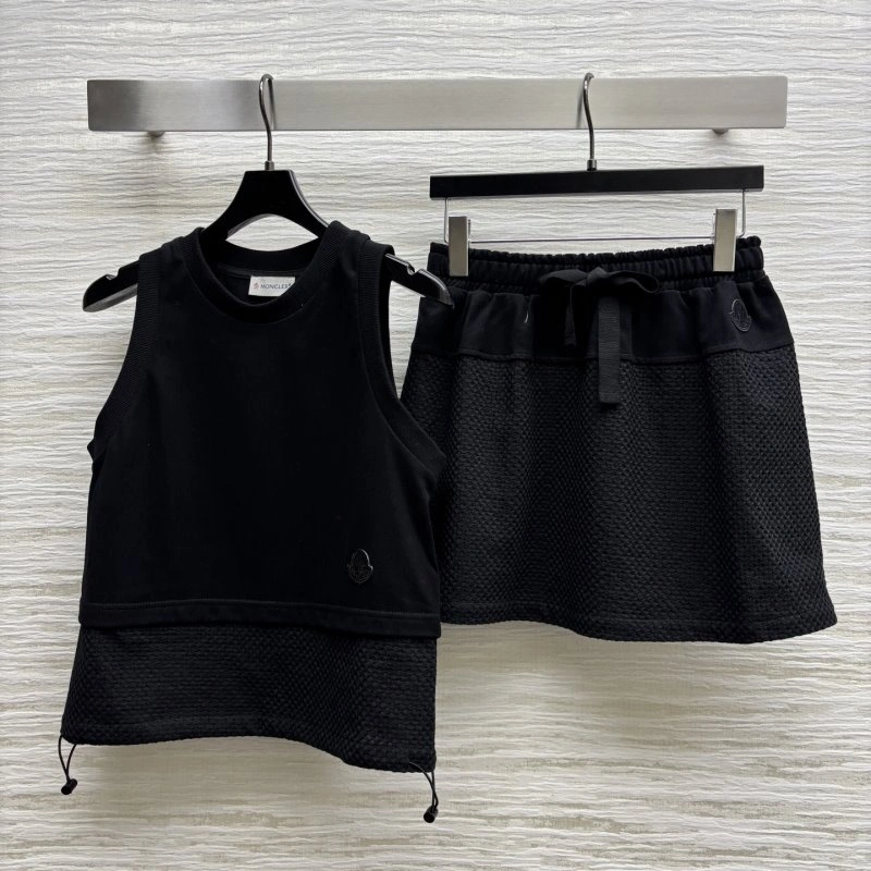 Trendy Moncler Dress Suits 139693