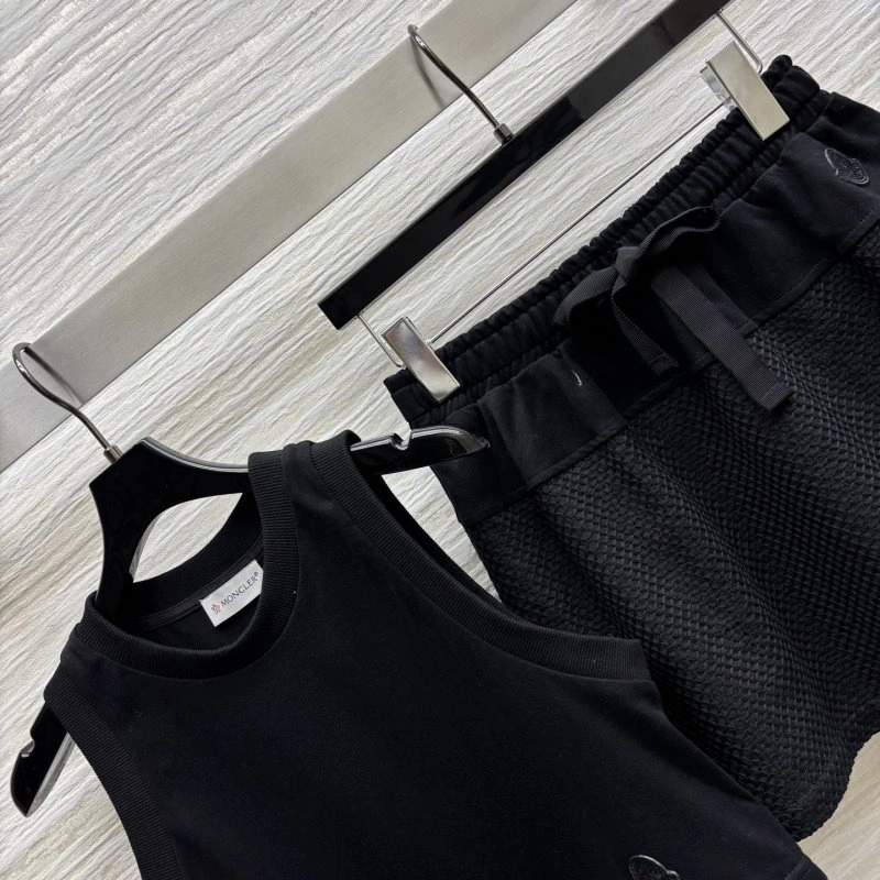 Trendy Moncler Dress Suits 139693