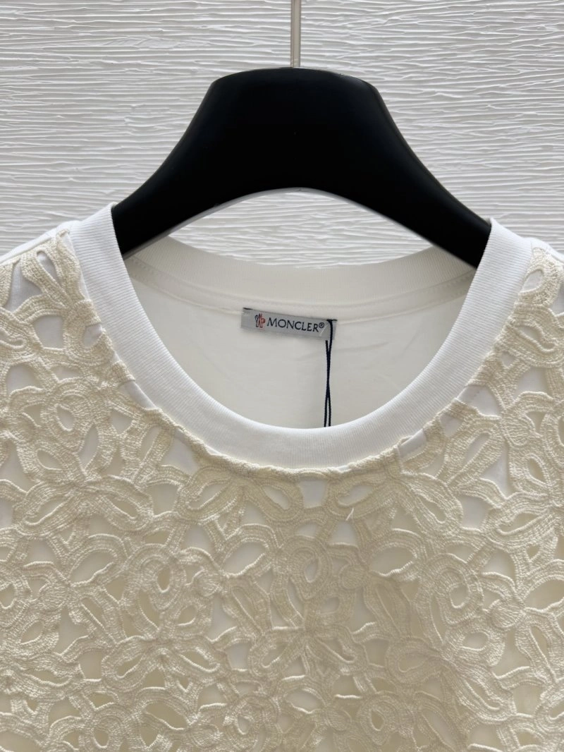 Effortless Moncler Dress Suits 139643