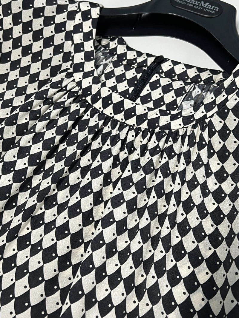 Moncler Dress Unisex 139798