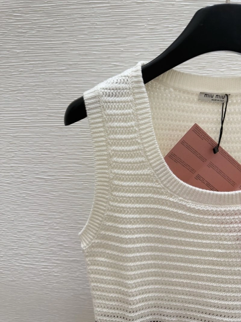 Moncler Dress Elegant 139647