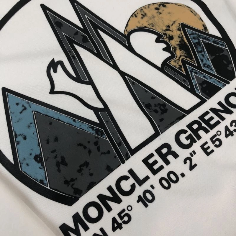 Moncler Hoodies Cozy 143635