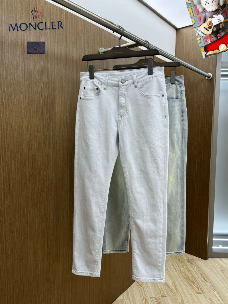 Moncler Jeans WellDesigned 139874