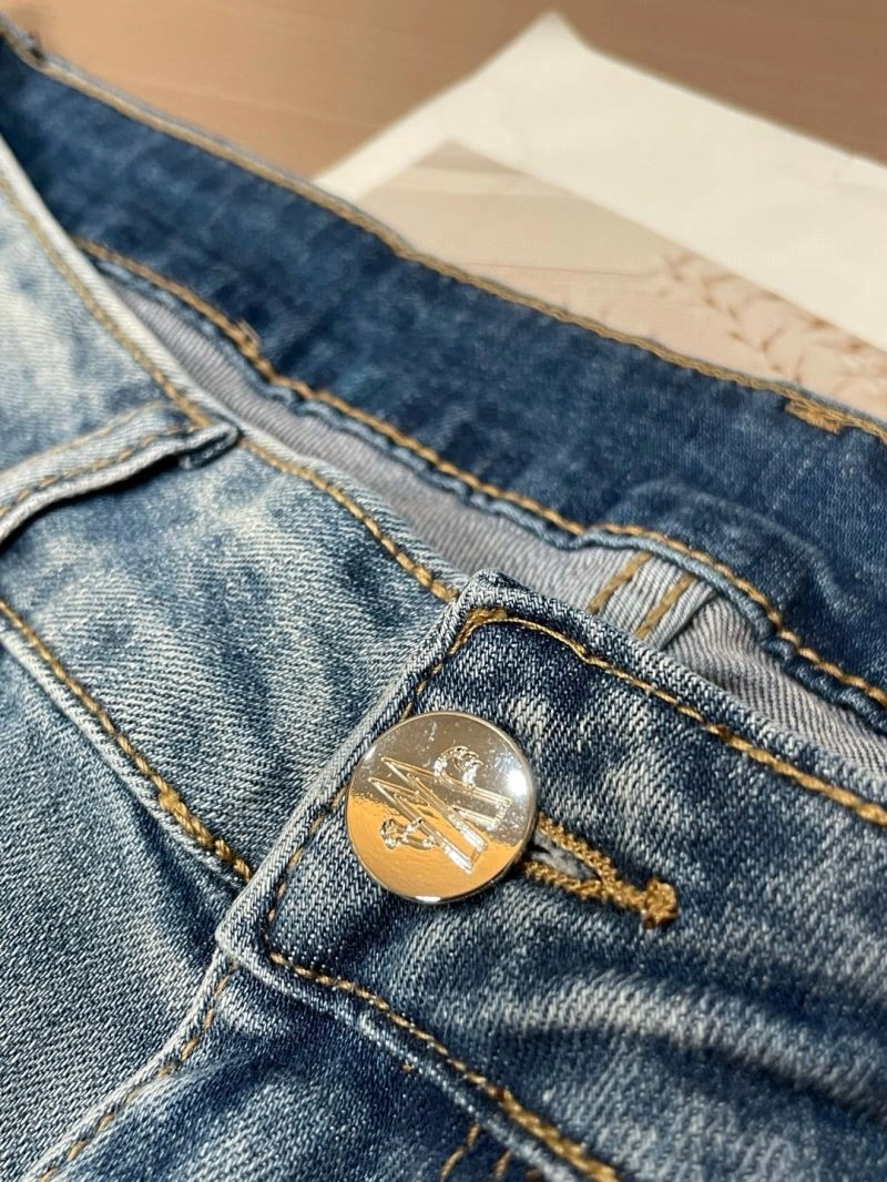 Fashionable Moncler Jeans 139869