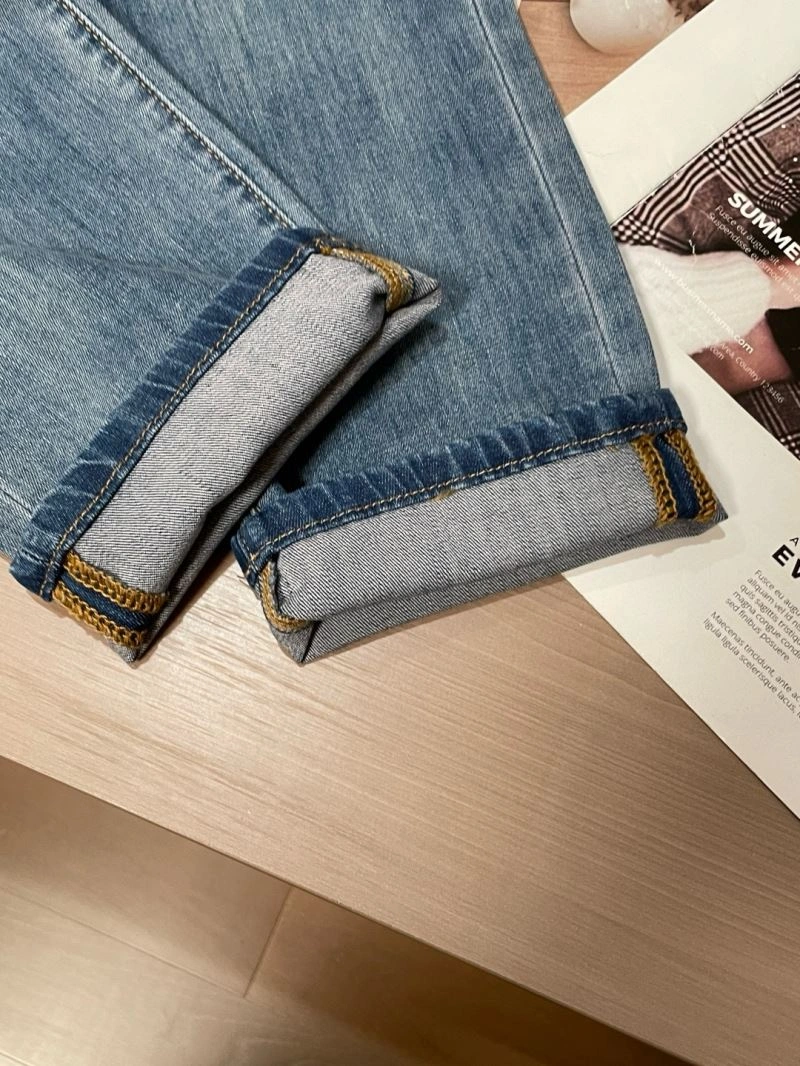 Fashionable Moncler Jeans 139869