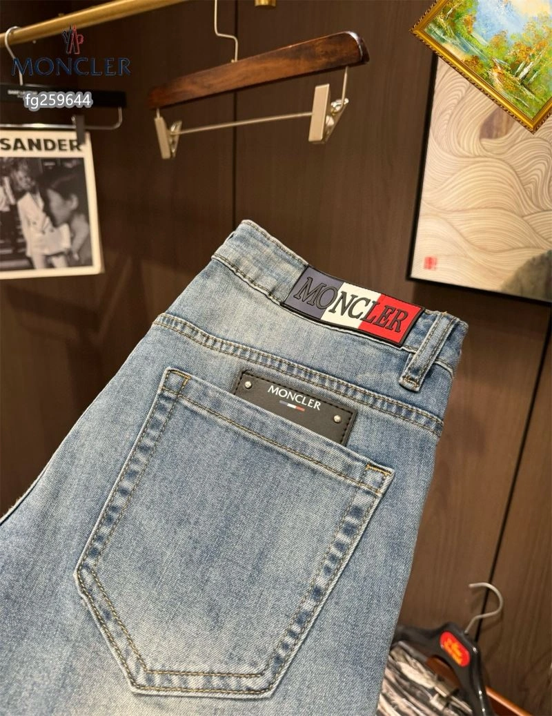 Moncler Jeans SunProtective 143674