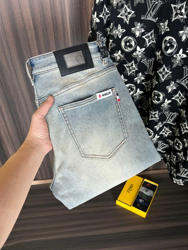 Moncler Jeans Lightweight 142631