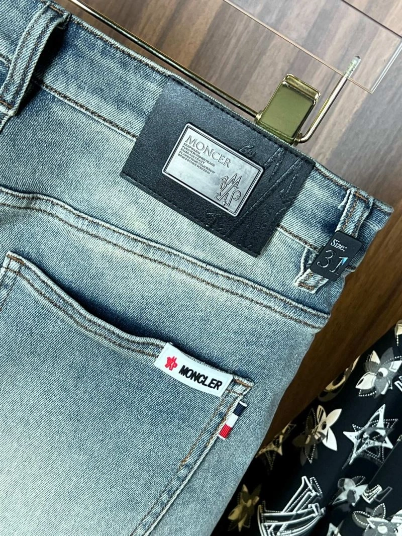 Moncler Jeans Lightweight 142631