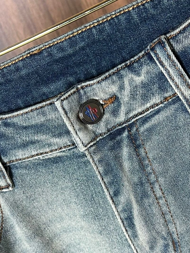 Moncler Jeans Lightweight 142631
