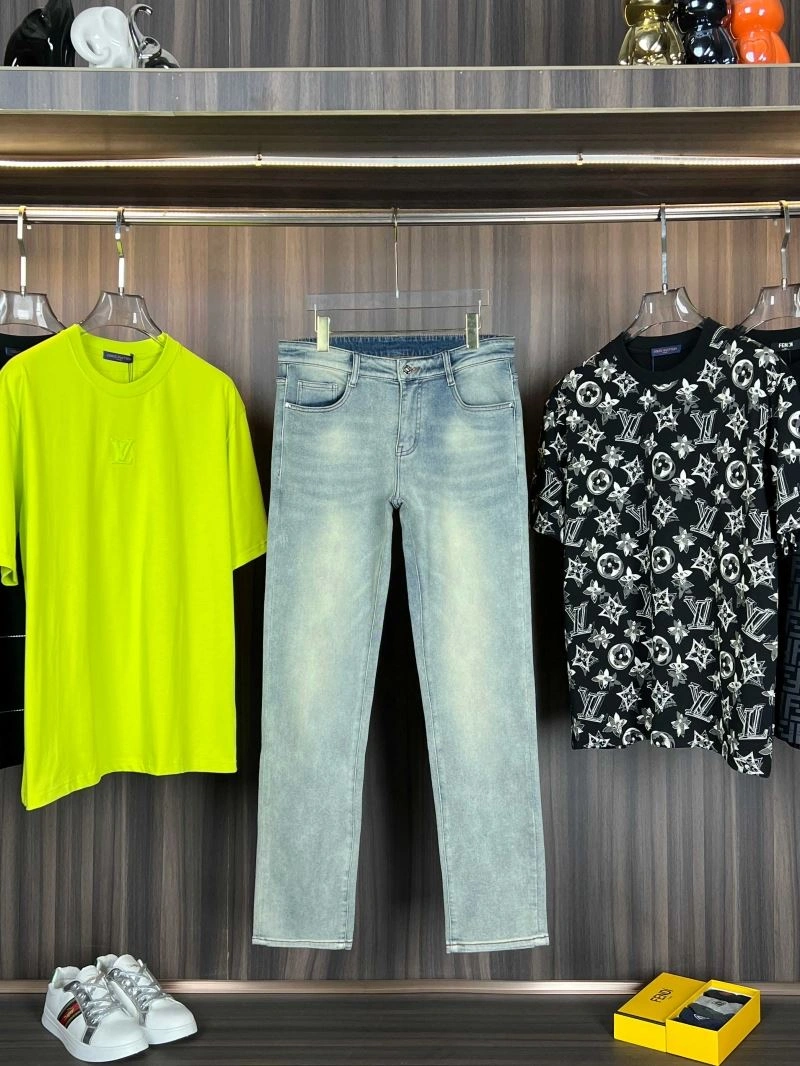 Moncler Jeans TimelessDesign 142619
