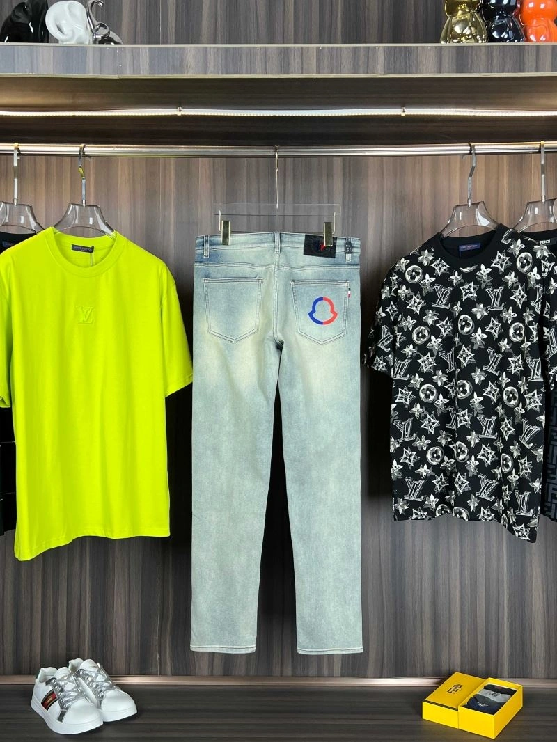 TechFriendly Moncler Jeans 142637