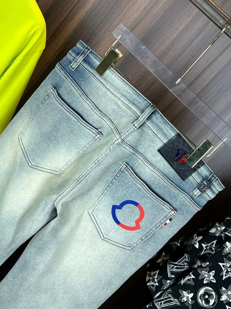 TechFriendly Moncler Jeans 142637