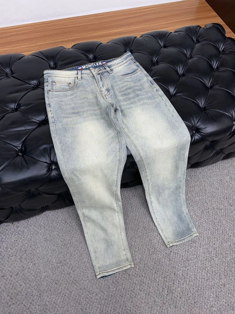 Moncler Jeans Unique 142608