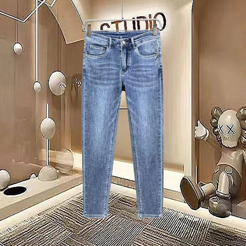 Moncler Jeans Resilient 142606