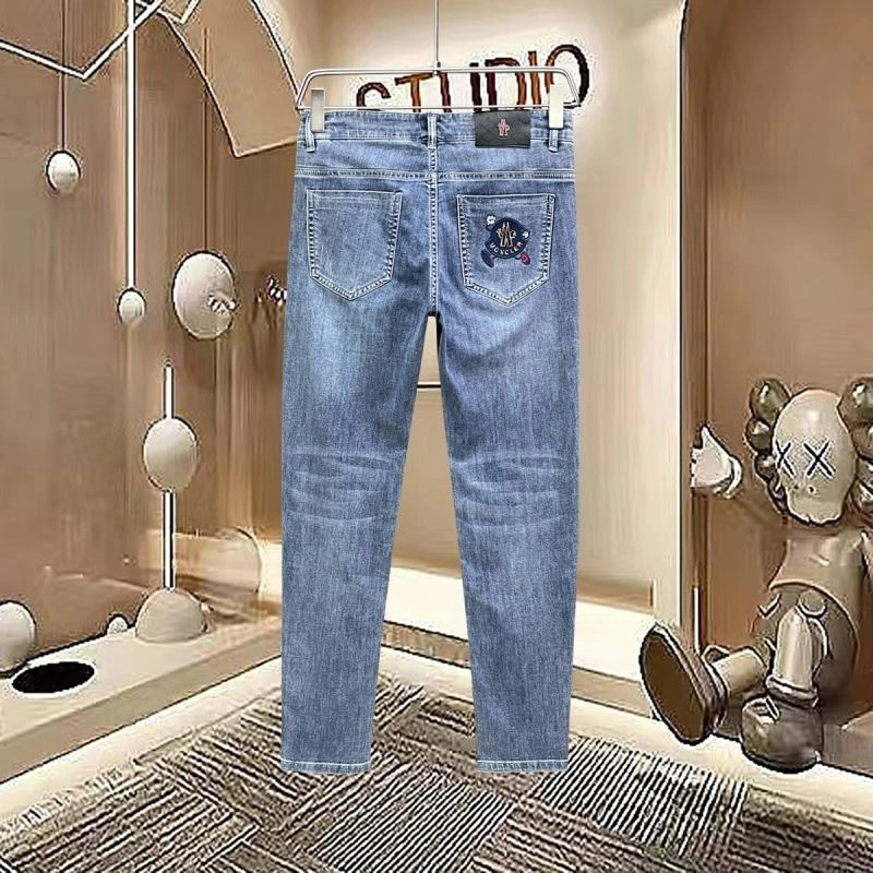 Moncler Jeans Resilient 142606