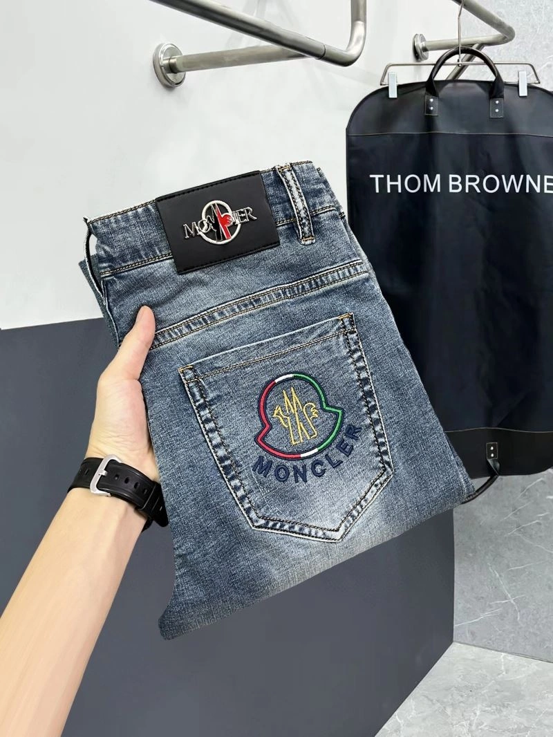 Moncler Jeans FashionForward 142609