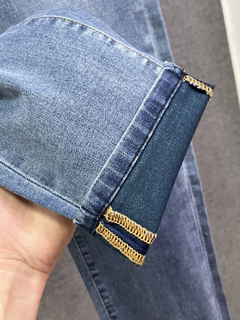 Practical Moncler Jeans 142603