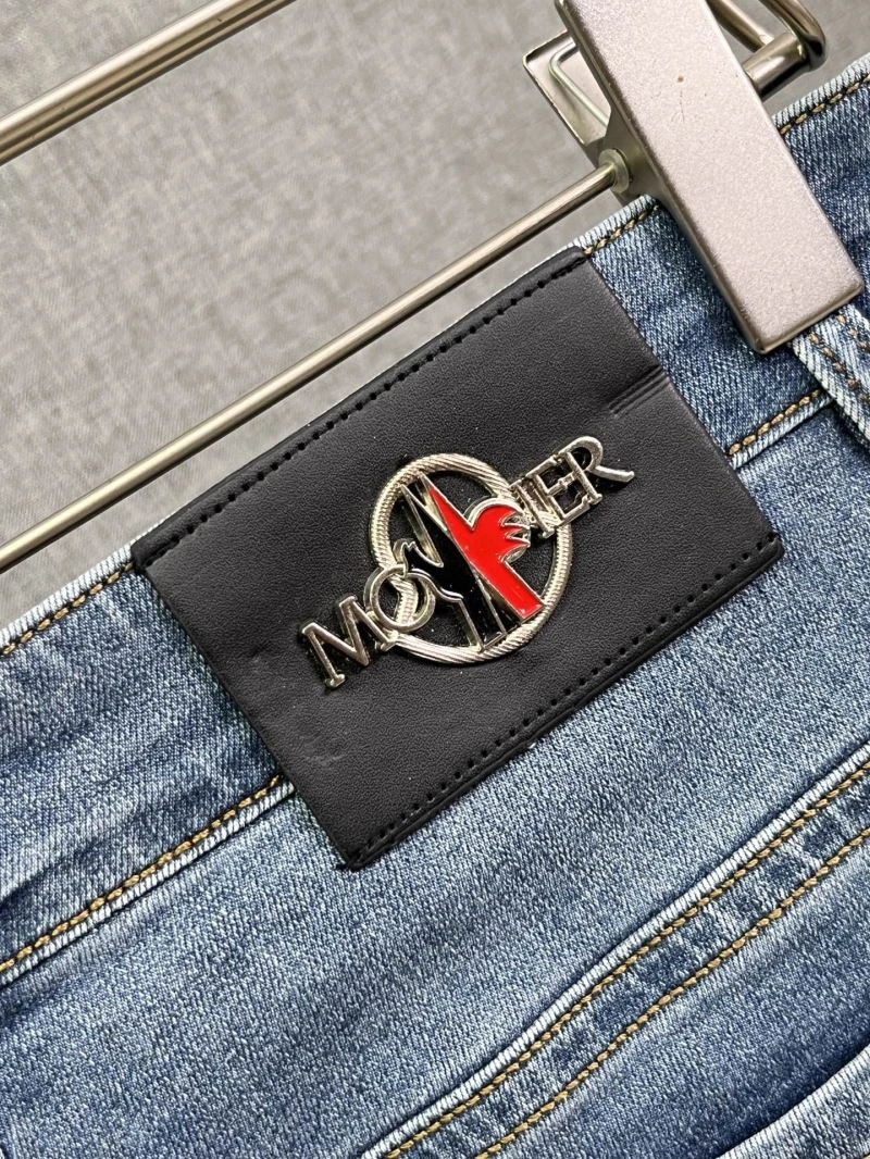 Practical Moncler Jeans 142603