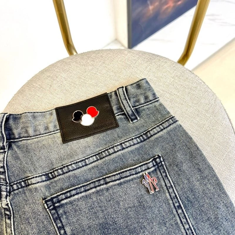 Moncler Jeans Flexible 141640