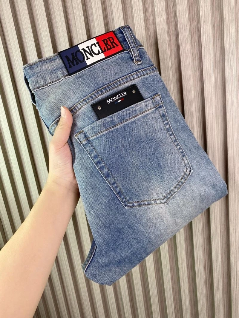 Snug Moncler Jeans 141656