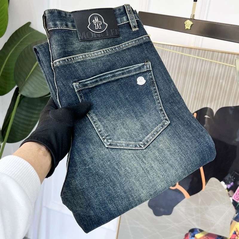 Contemporary Moncler Jeans 141635
